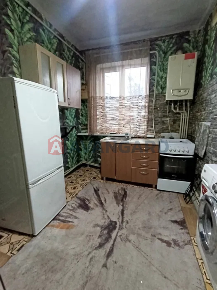 ������� �������, 50 ��.�. ���� 9