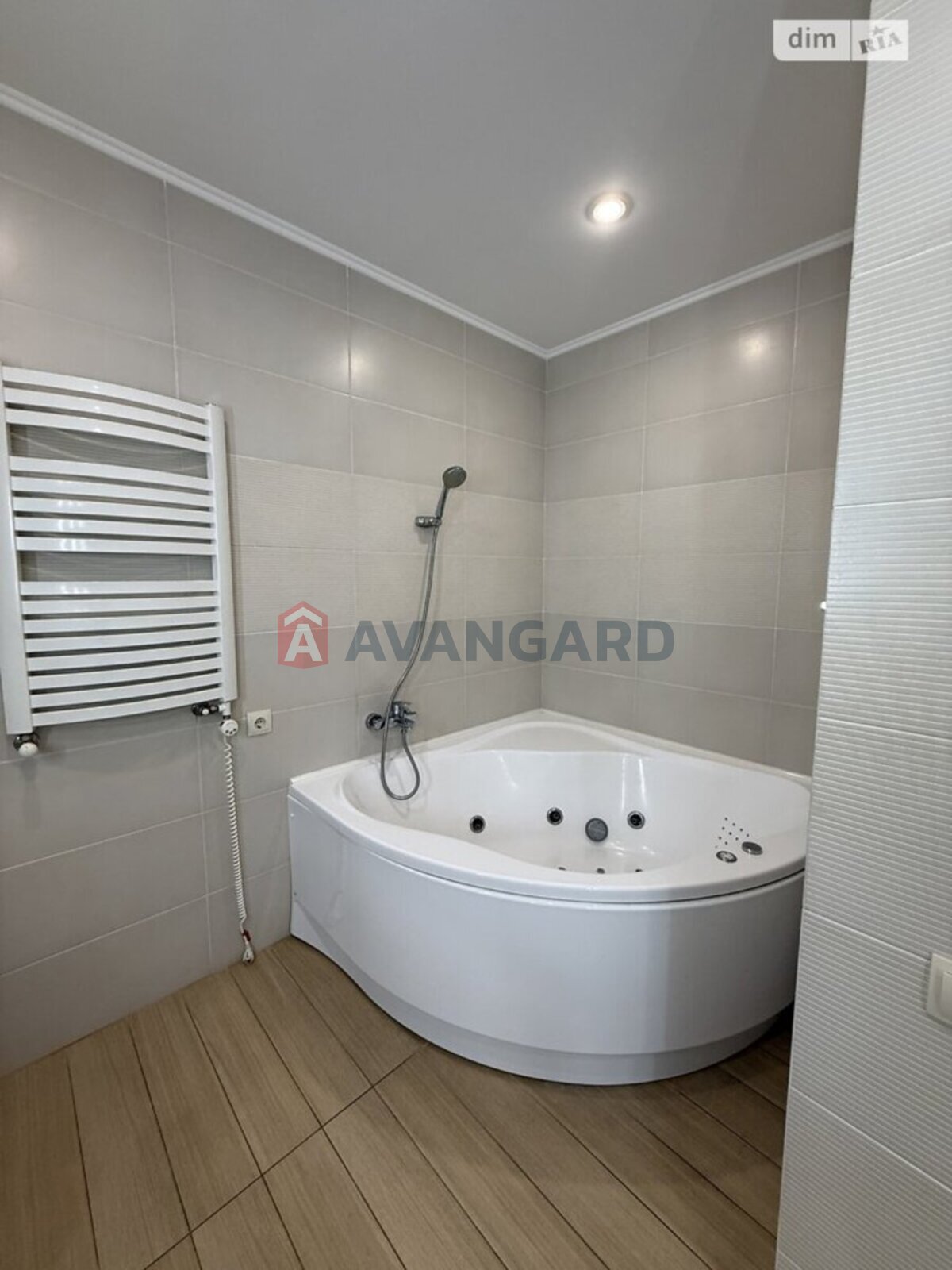 �������, 214 ��.�. ���� 10