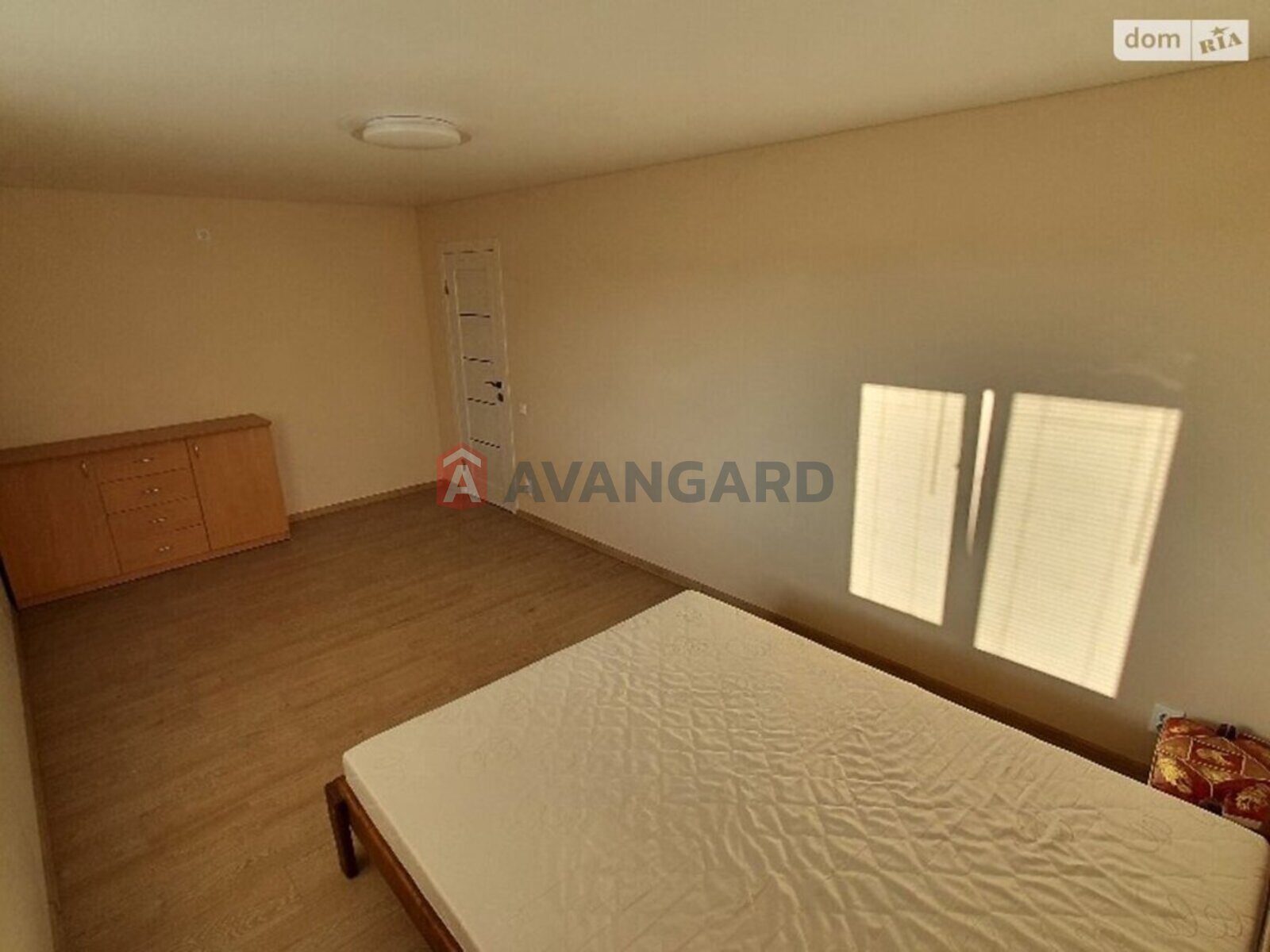 �������, 340 ��.�. ���� 25