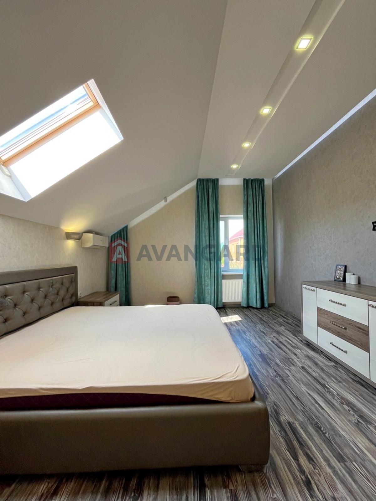 �������, 150 ��.�. ���� 18