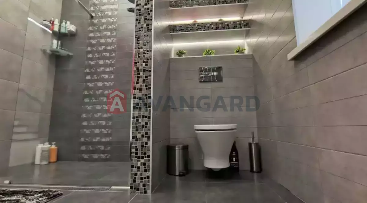 �������, 199 ��.�. ���� 13