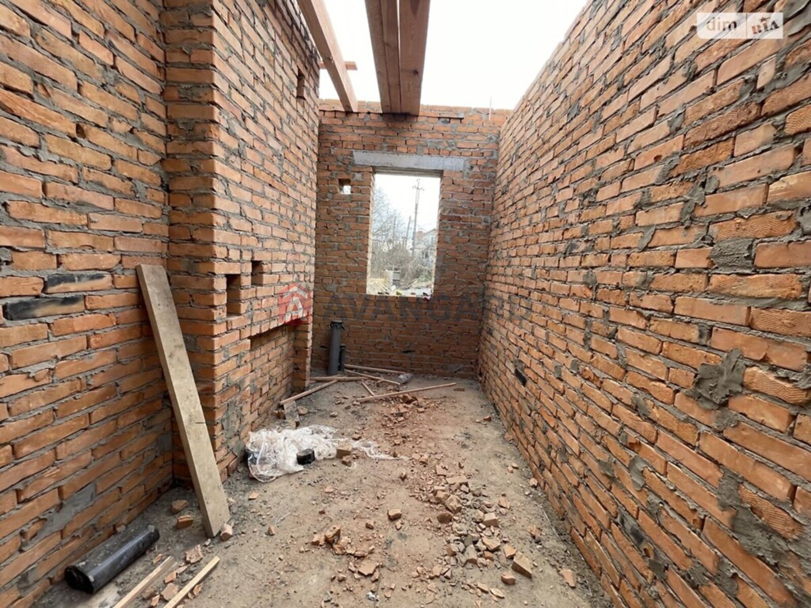 �������, 100 ��.�. ���� 3