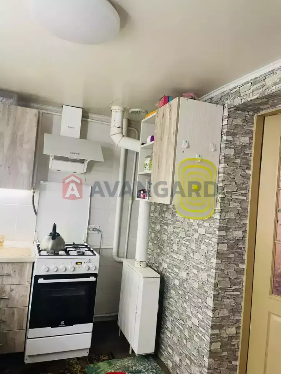 �������, 50 ��.�. ���� 13