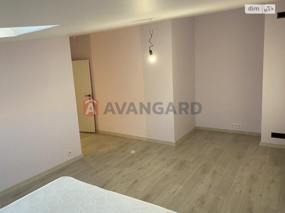 �������, 105 ��.�. ���� 25