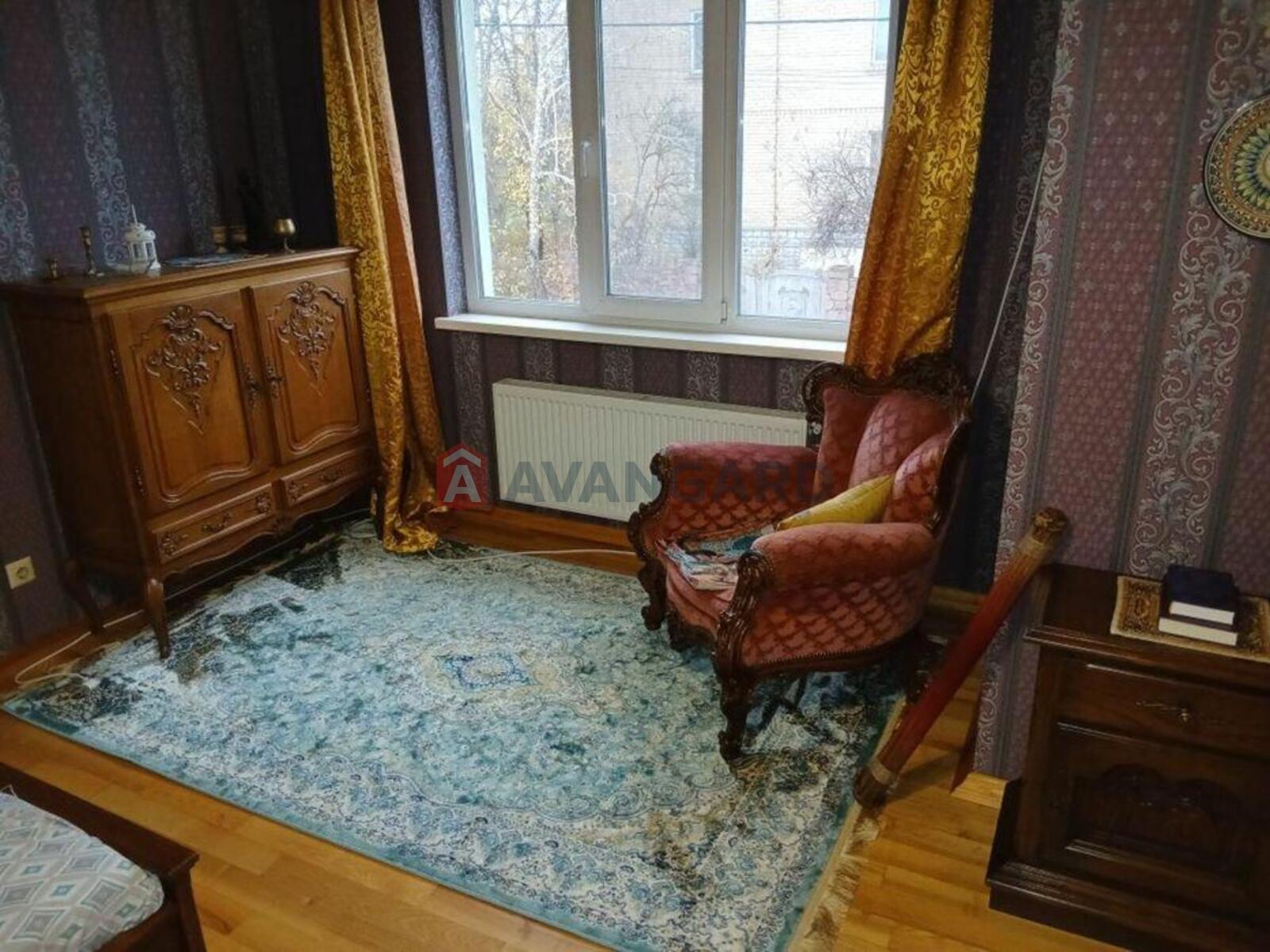 �������, 156 ��.�. ���� 8