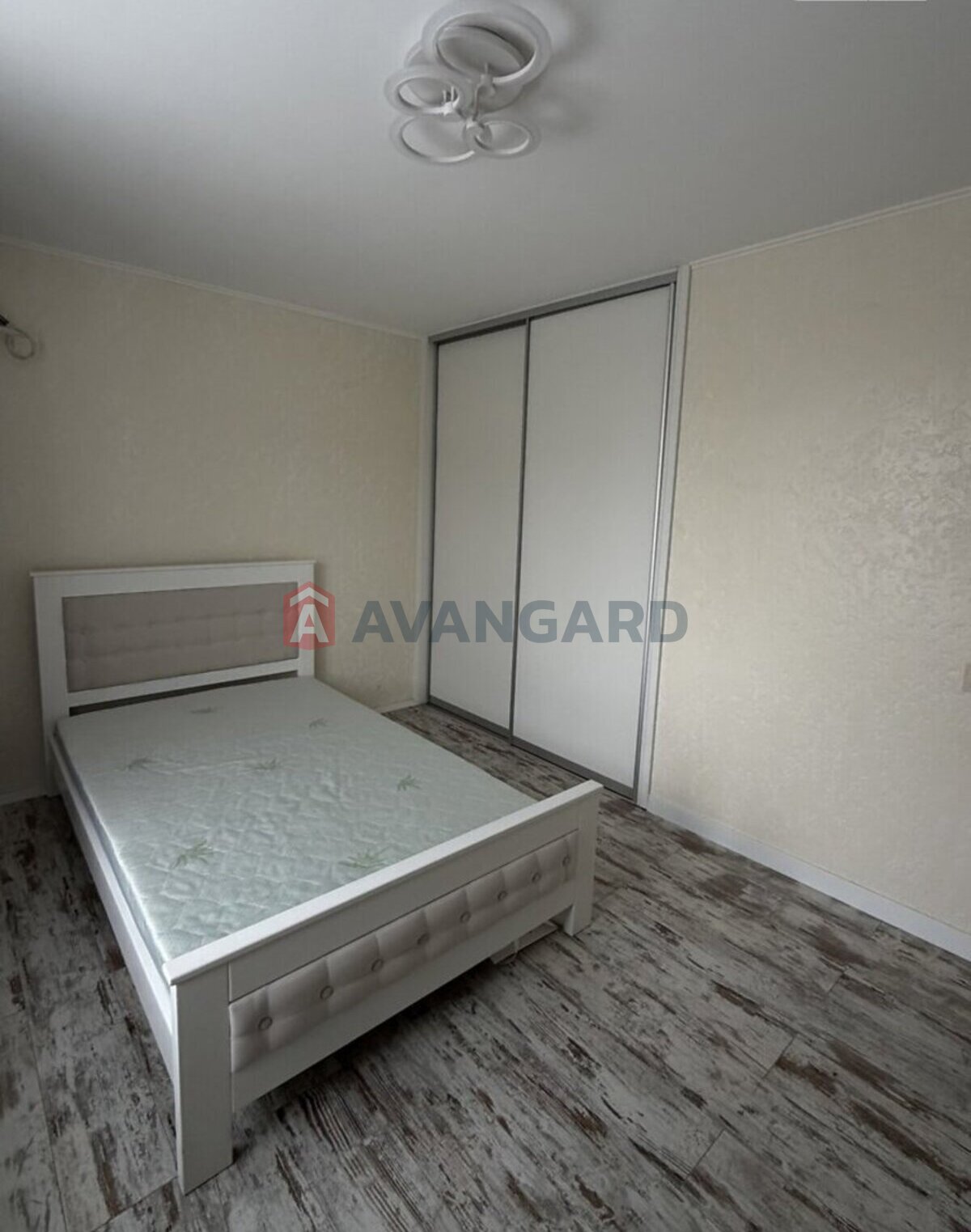 ��������, 76 ��.�. ���� 3