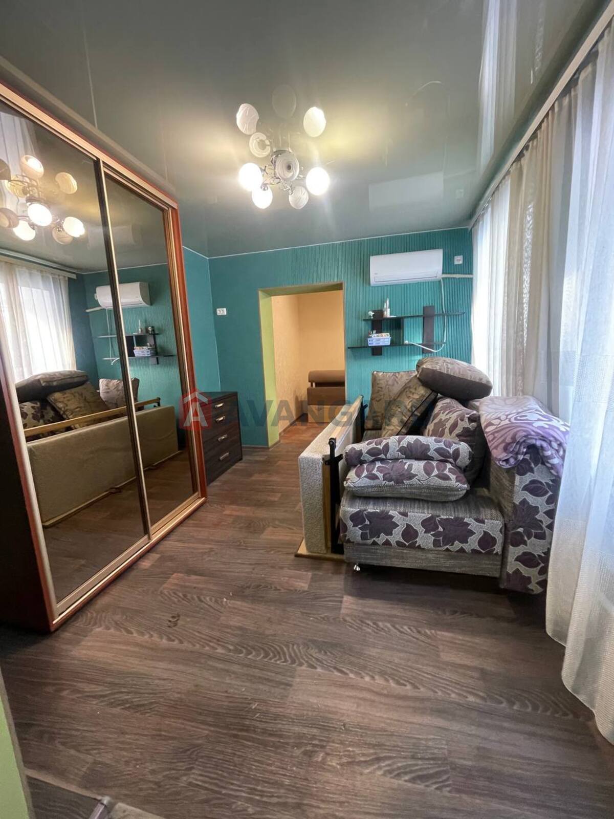 ����� ����, 32 ��.�. ���� 3