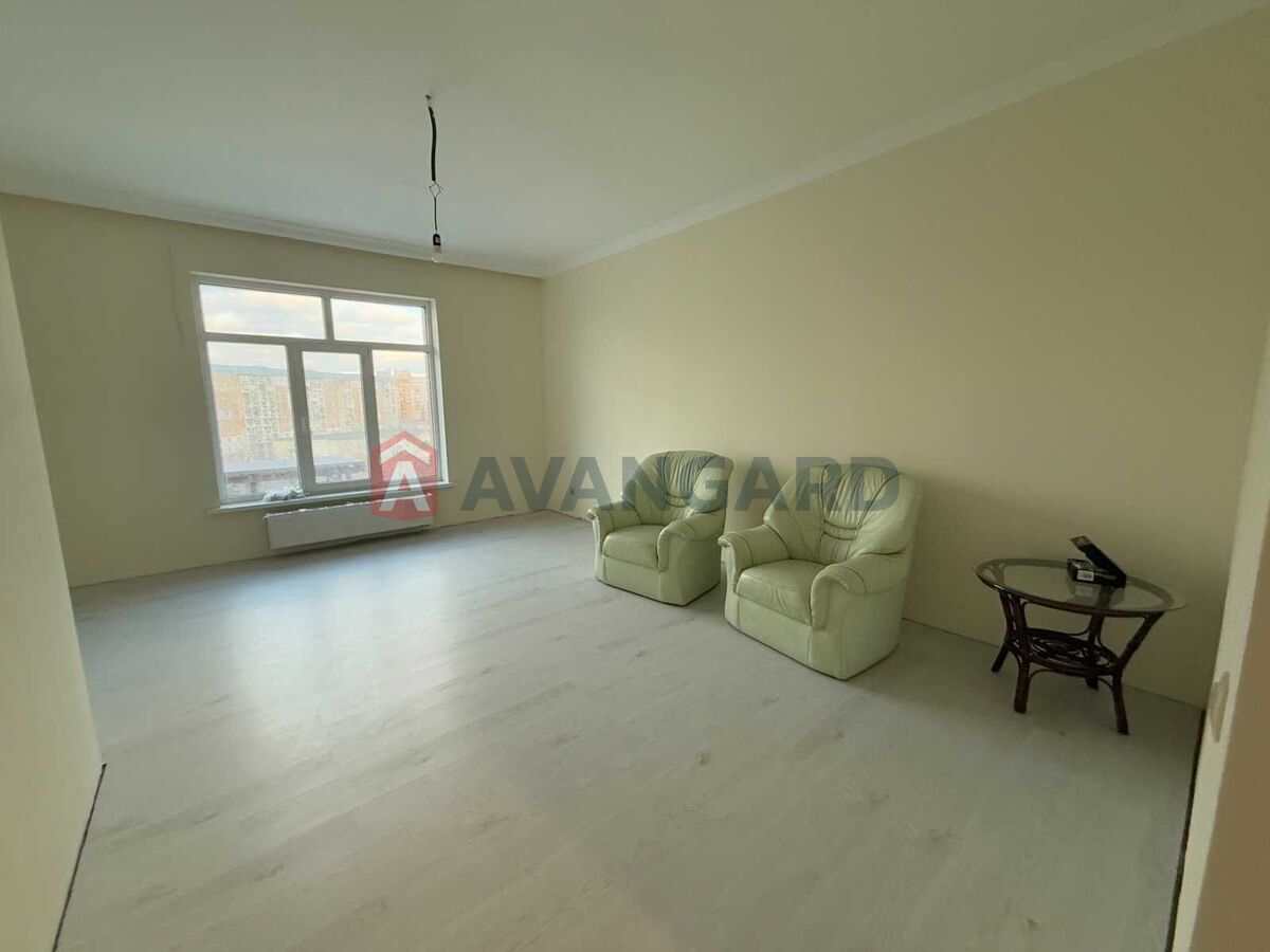 �������, 130 ��.�. ���� 8