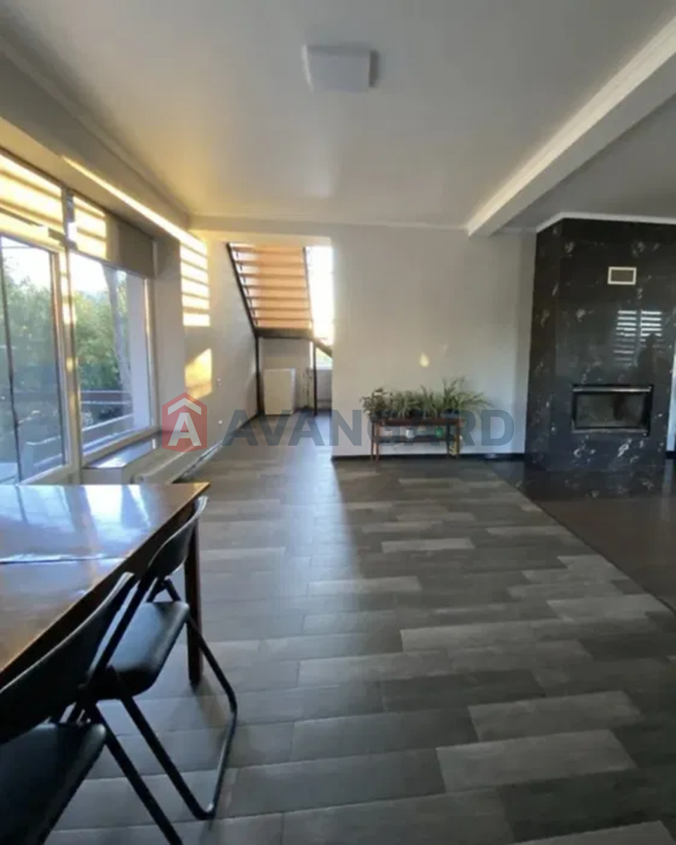 �������, 190 ��.�. ���� 3