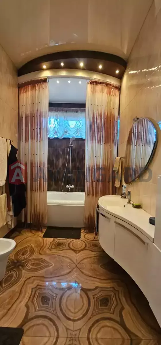 �������, 202 ��.�. ���� 18