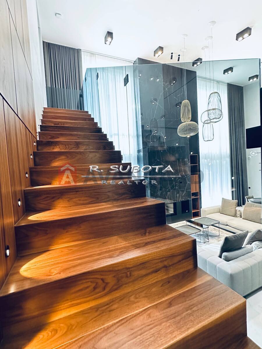 �������, 300 ��.�. ���� 2