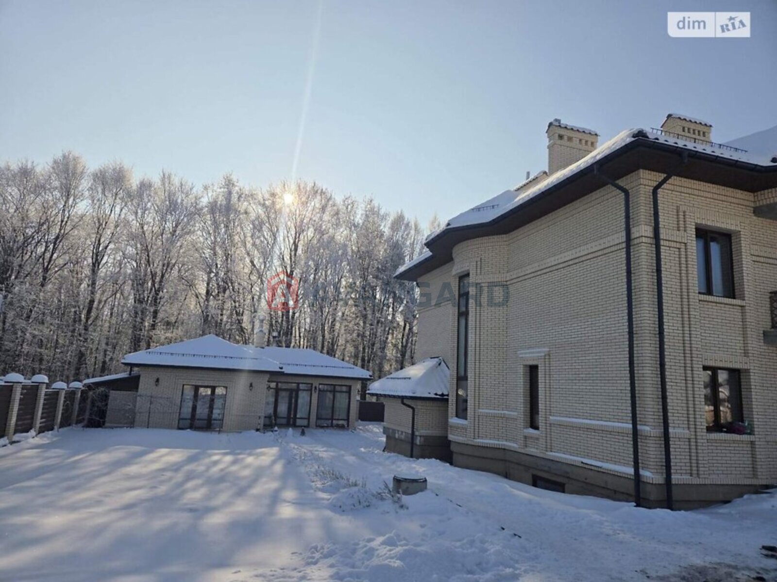 �������, 375 ��.�. ���� 3