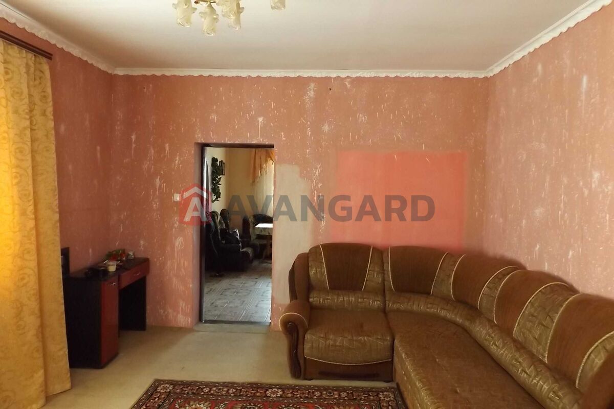 �������, 298 ��.�. ���� 11