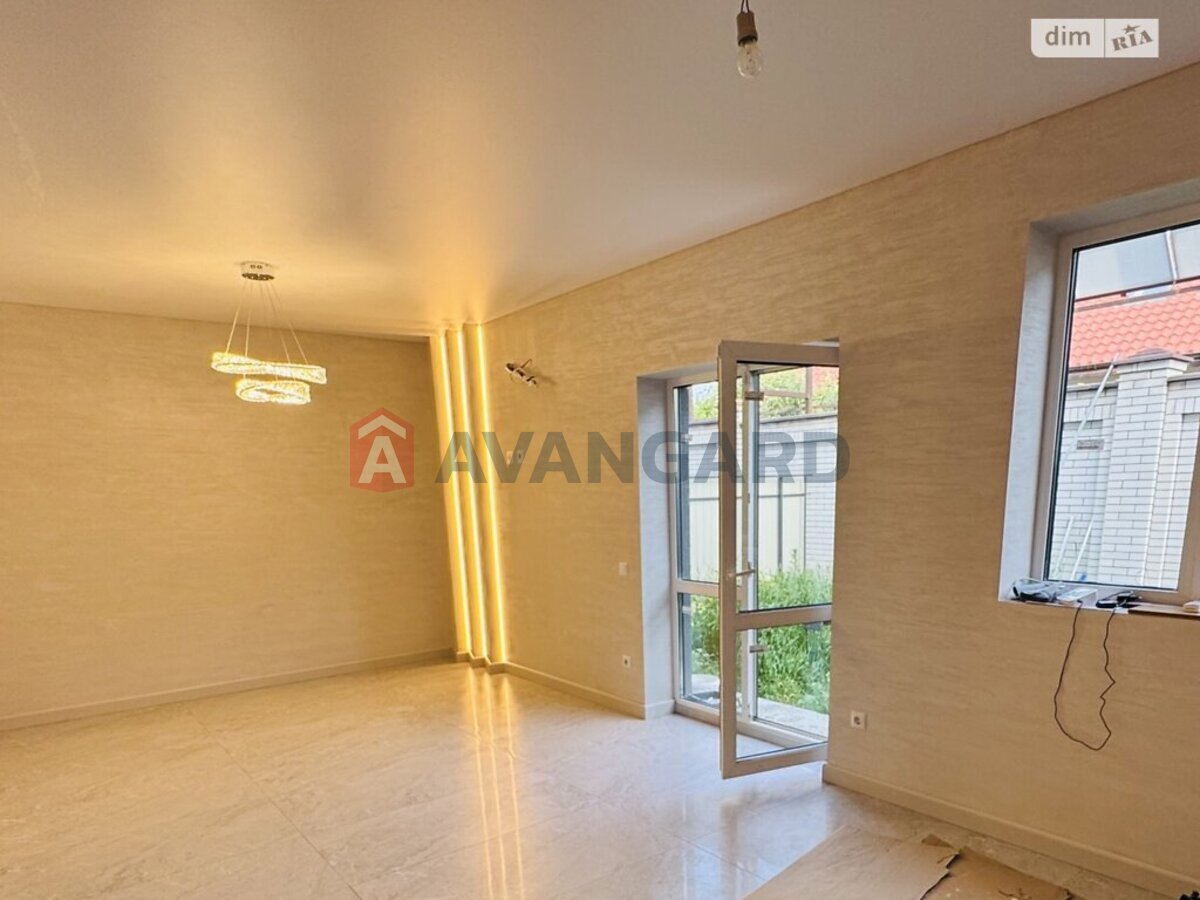 ��������, 104 ��.�. ���� 8