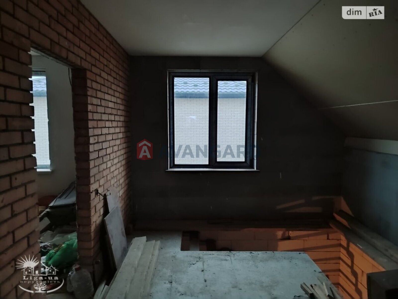 �������, 195 ��.�. ���� 28