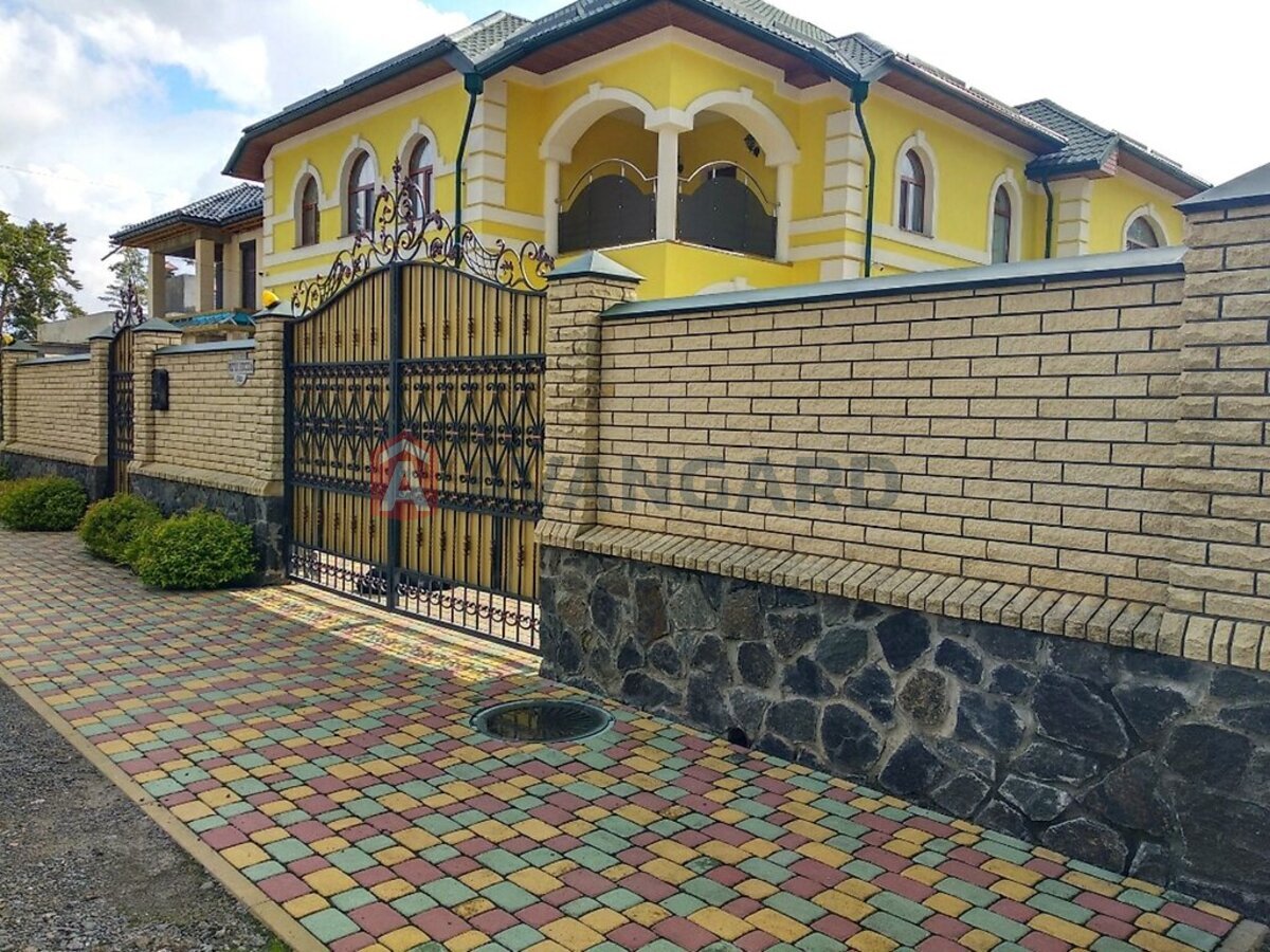 �������, 586 ��.�. ���� 2