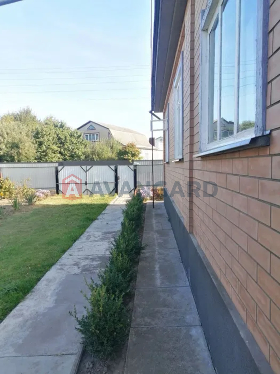 �������, 100 ��.�. ���� 1