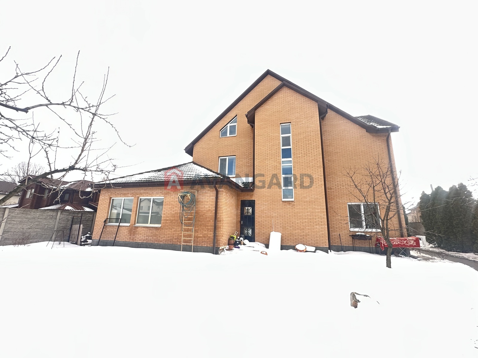 ���, 300 ��.�. ���� 15