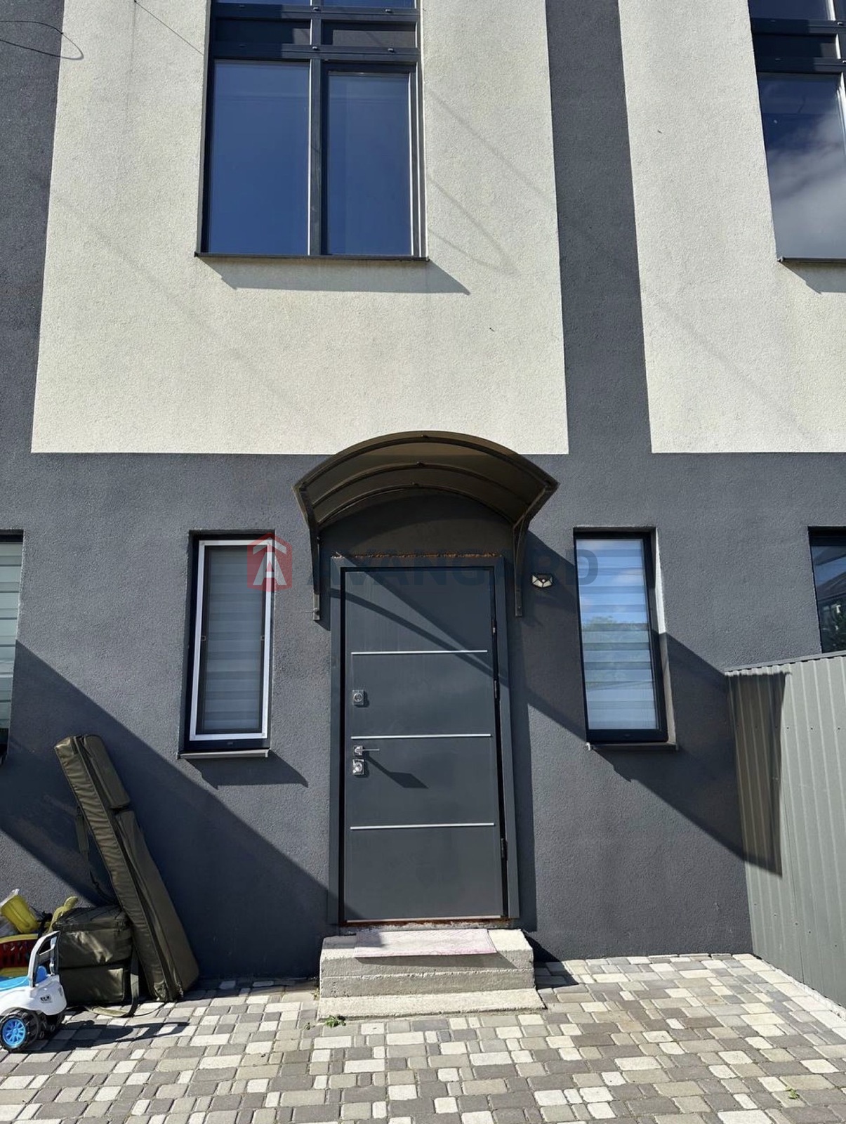 ��������, 100 ��.�. ���� 2