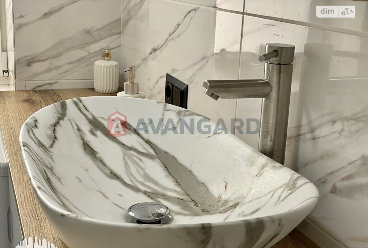 ��������, 66 ��.�. ���� 12