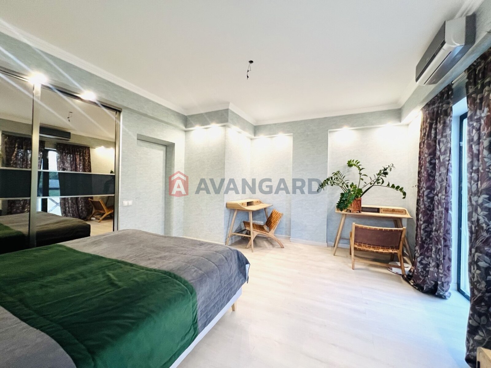 �������, 98 ��.�. ���� 10