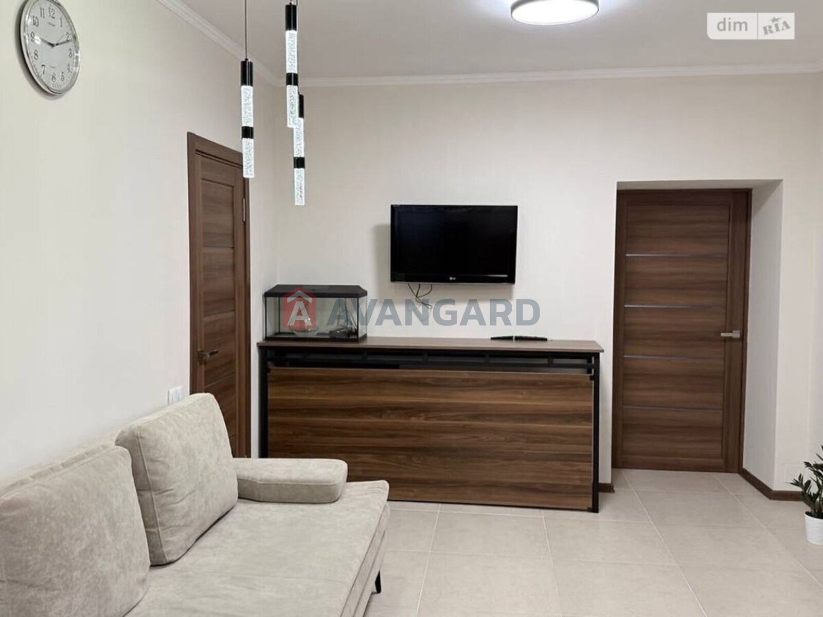 �������, 85 ��.�. ���� 12