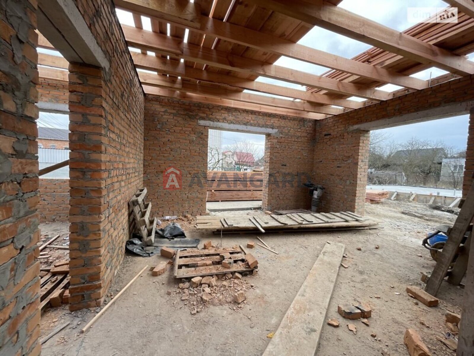 �������, 100 ��.�. ���� 1