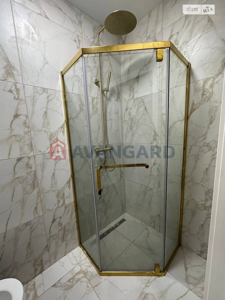 105 ��.�. ���� 24