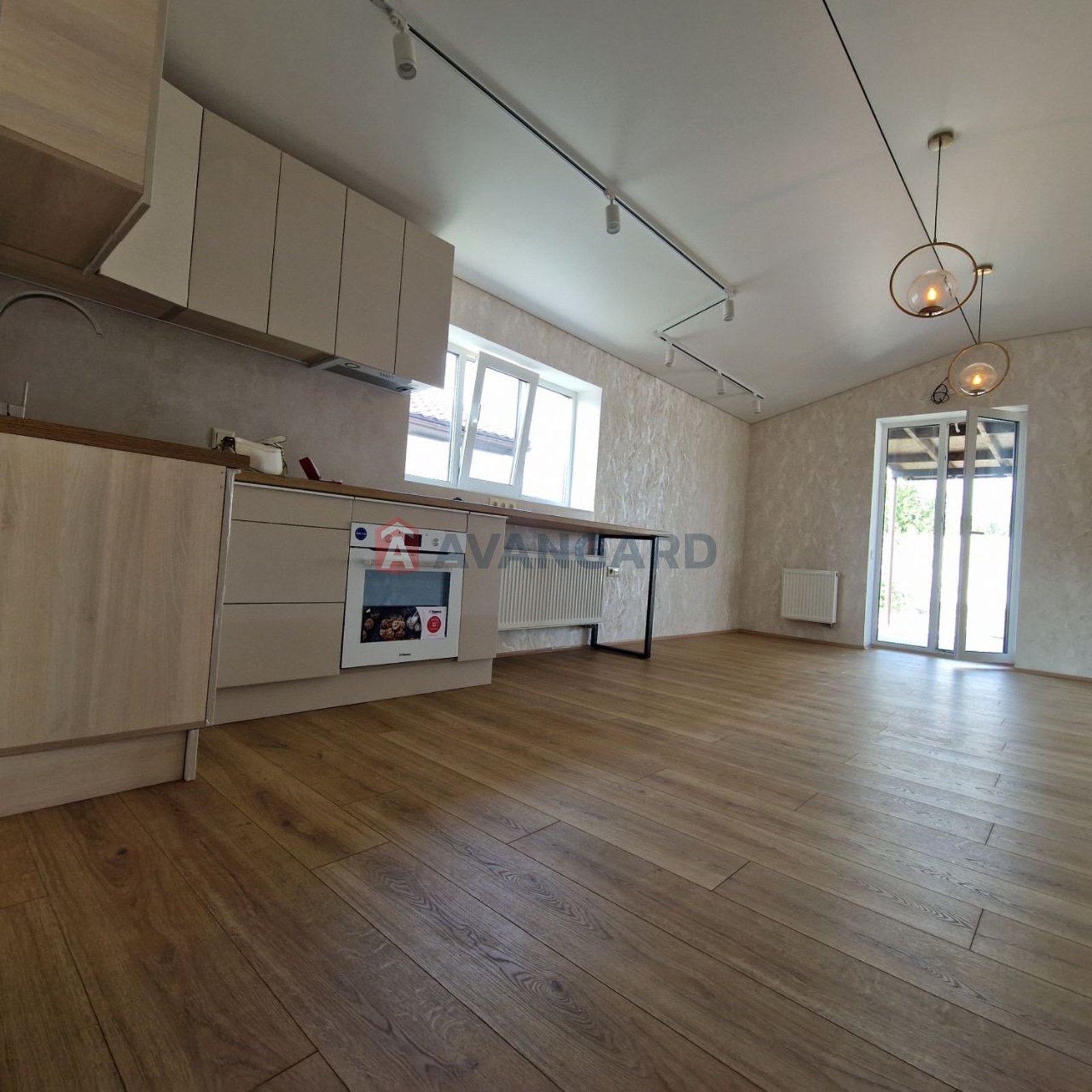 �������, 70 ��.�. ���� 10