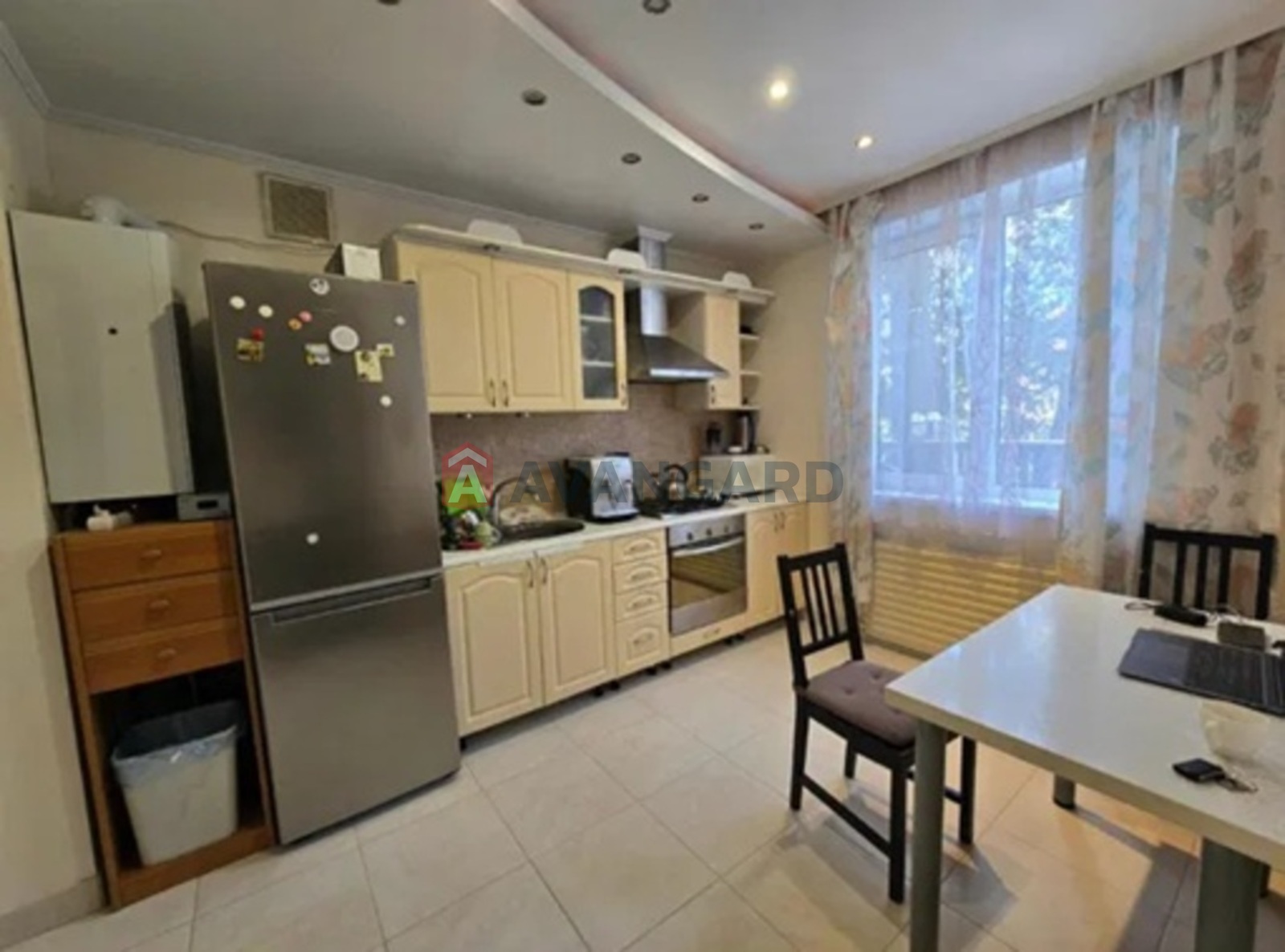 �������, 121 ��.�. ���� 10