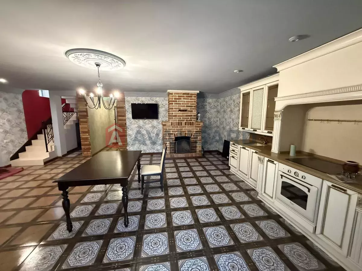 �������, 114 ��.�. ���� 1