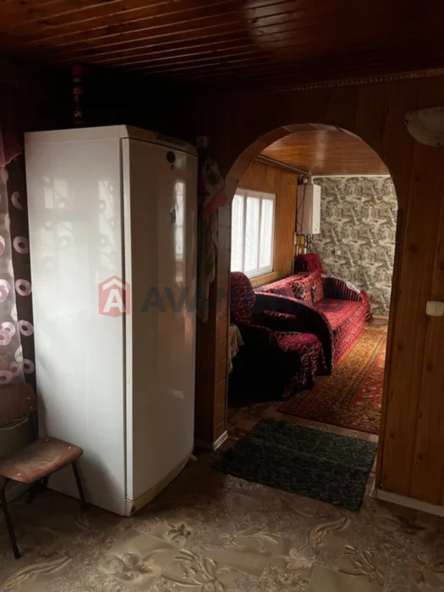 ���, 80 ��.�. ���� 11