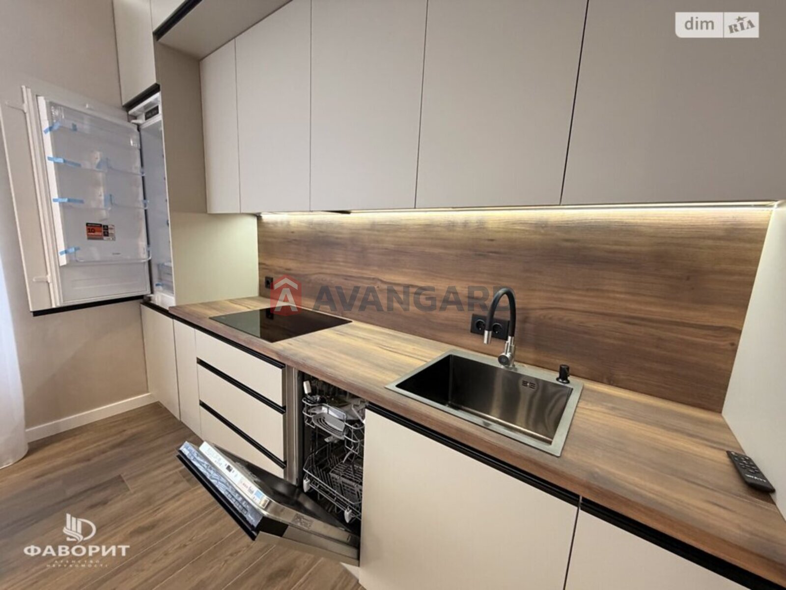 �������, 110 ��.�. ���� 4