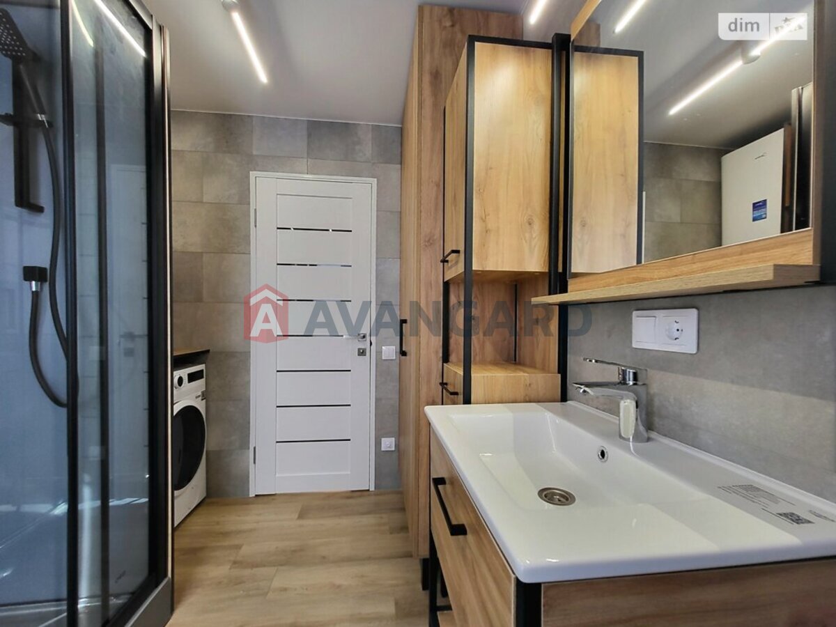 �������, 45 ��.�. ���� 13