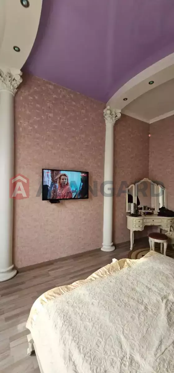 �������, 202 ��.�. ���� 10