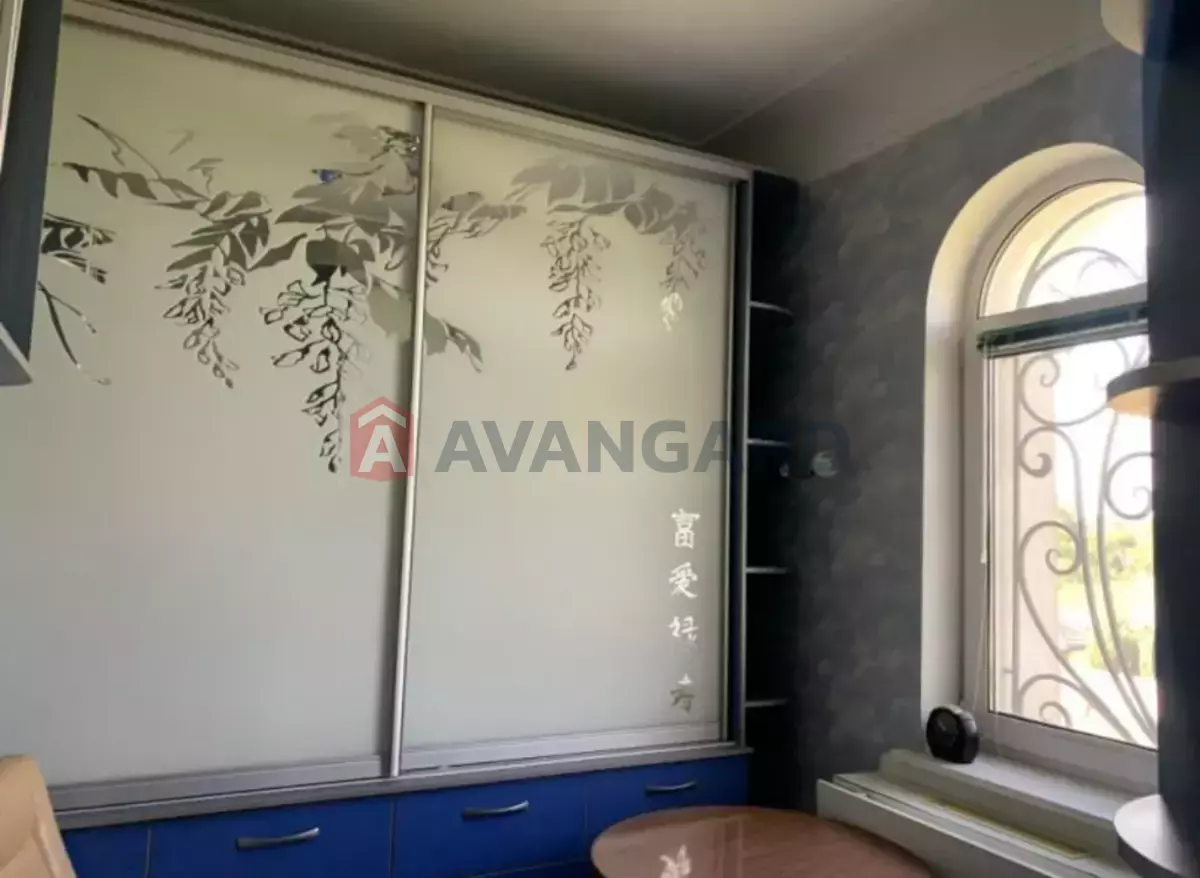 �������, 270 ��.�. ���� 9