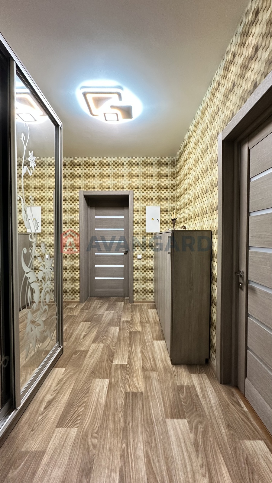 �������, 76 ��.�. ���� 8