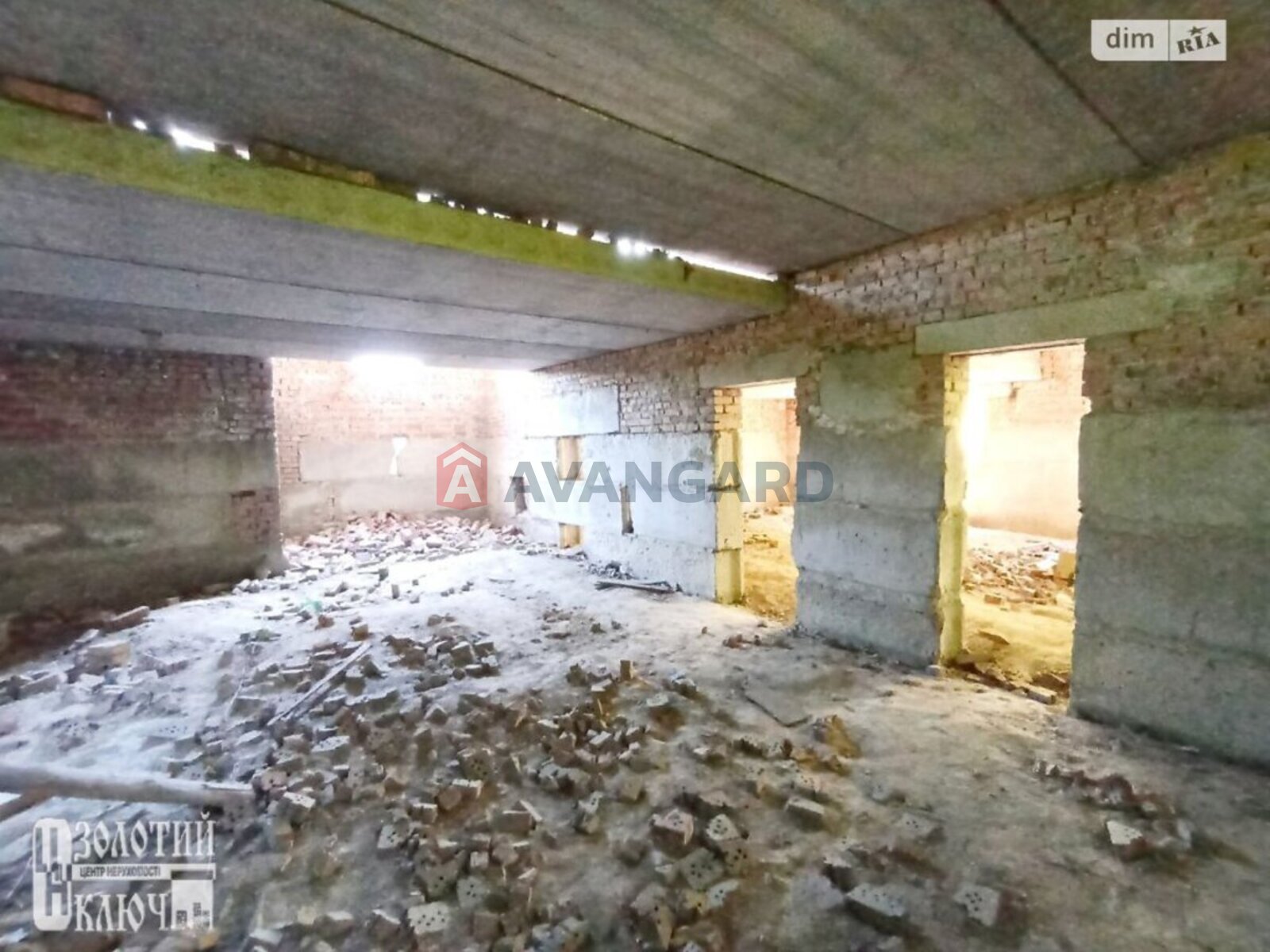 �������, 240 ��.�. ���� 17