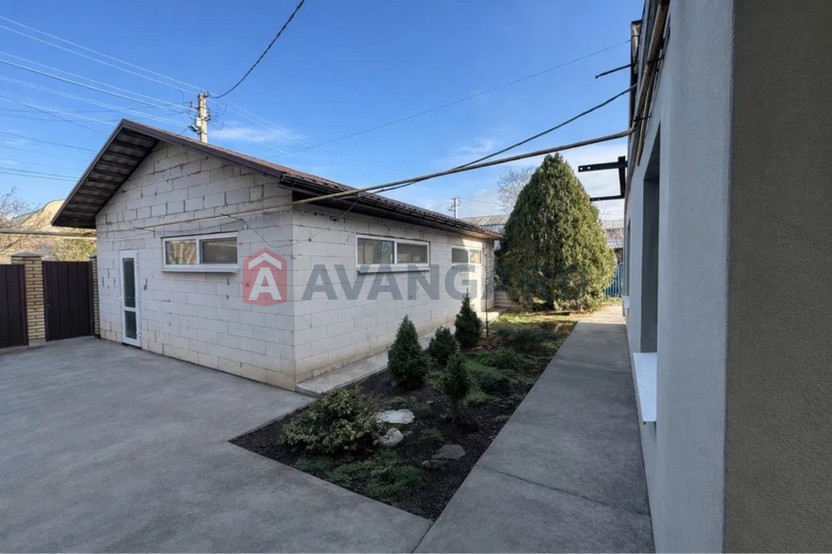 �������, 100 ��.�. ���� 9