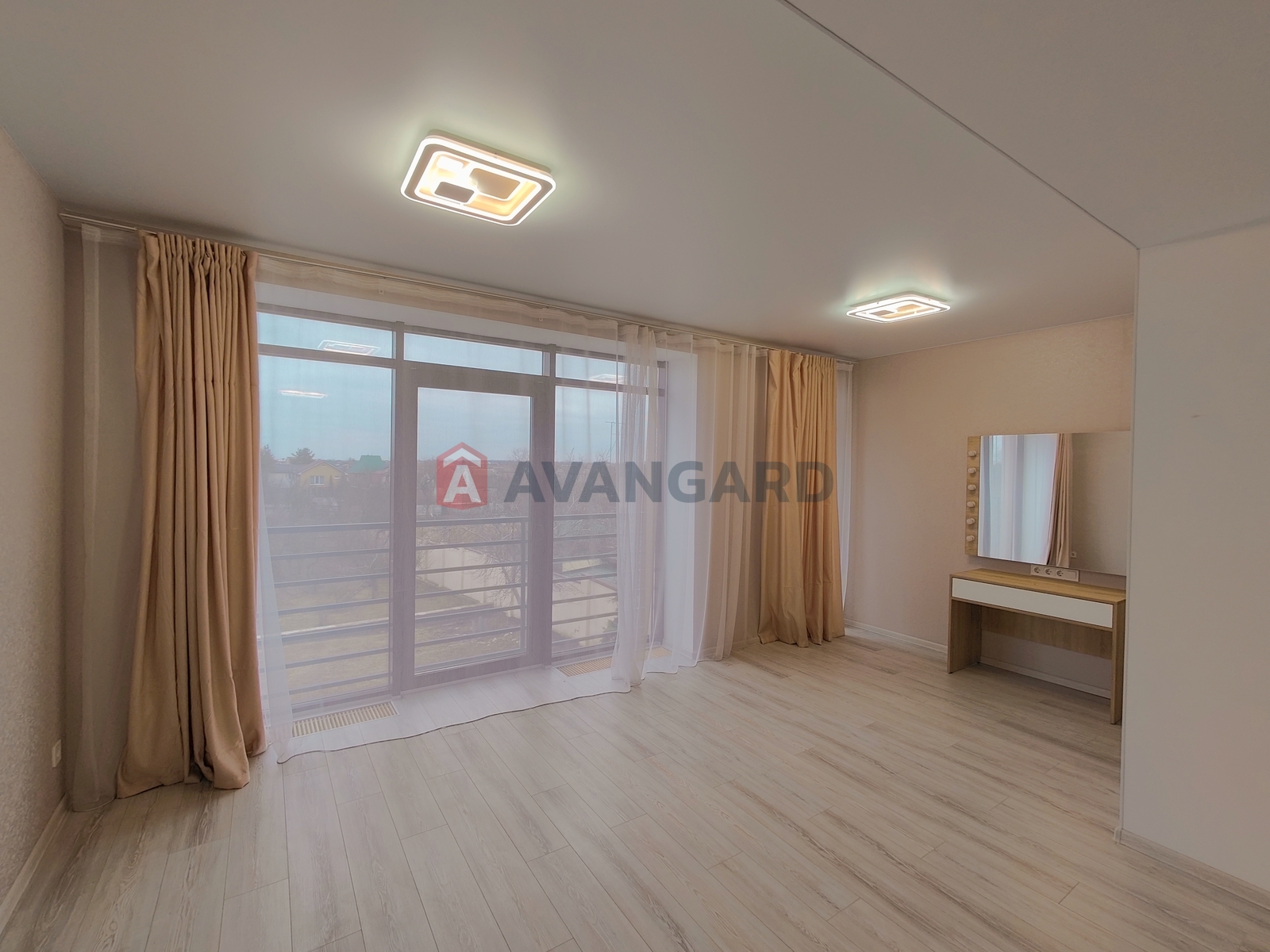 �������, 407 ��.�. ���� 12