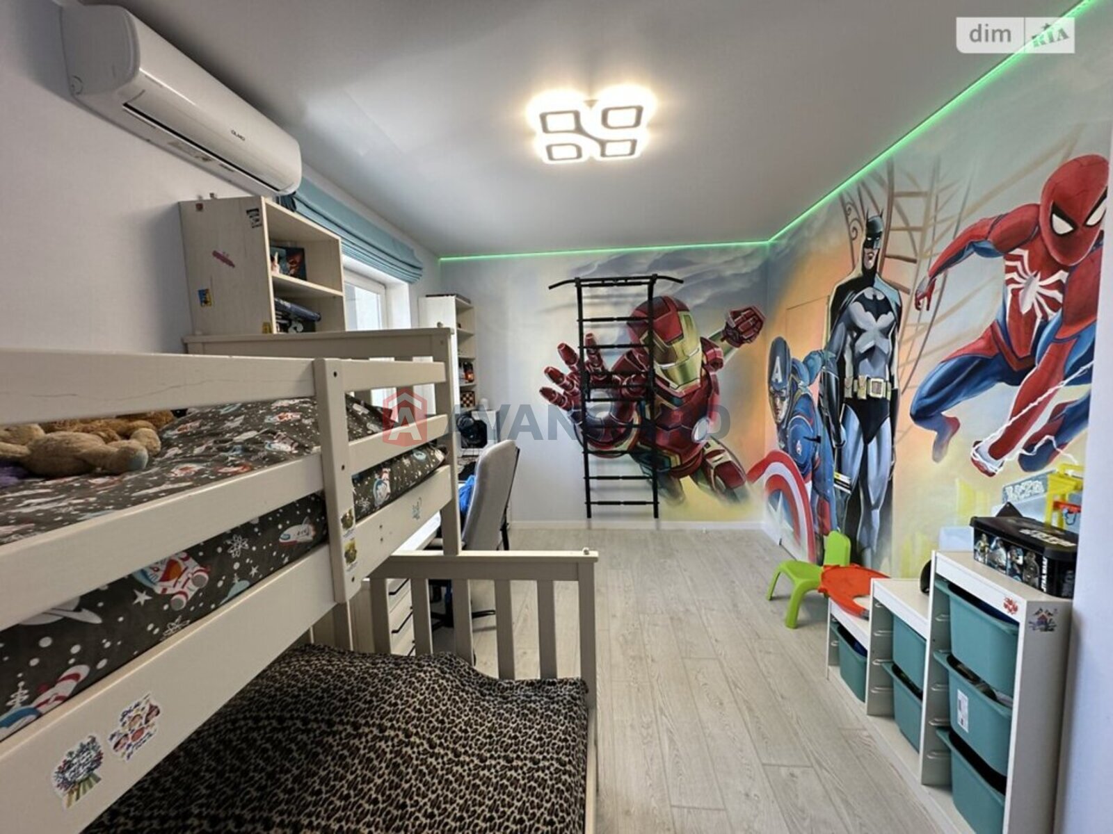 �������, 100 ��.�. ���� 25