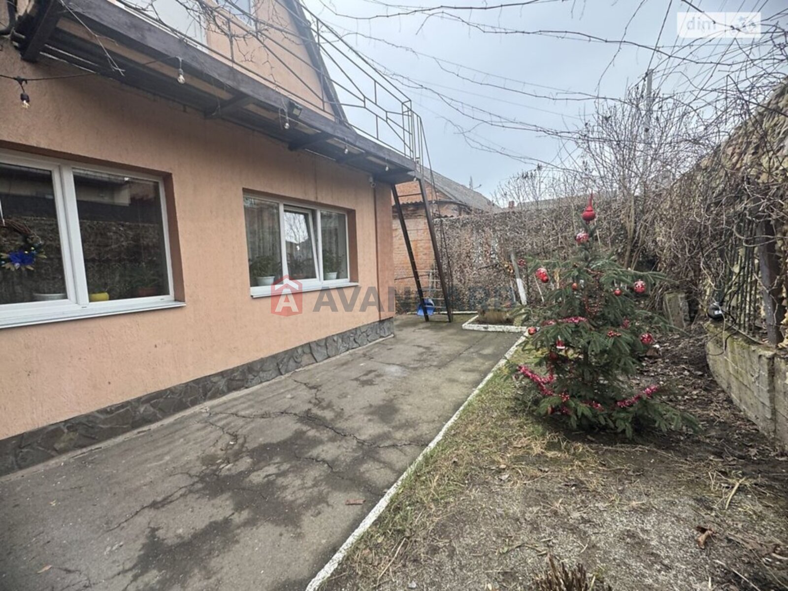 �������, 100 ��.�. ���� 1