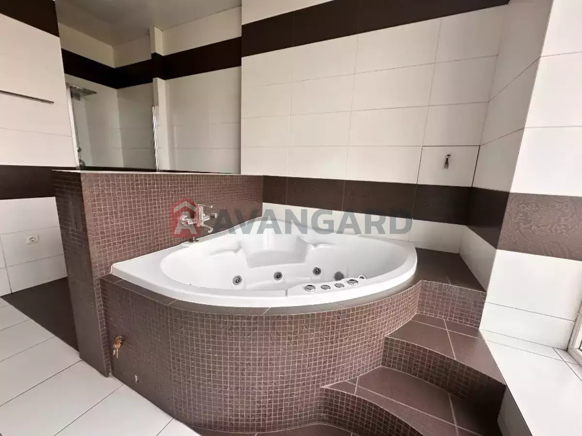 �������, 1150 ��.�. ���� 12