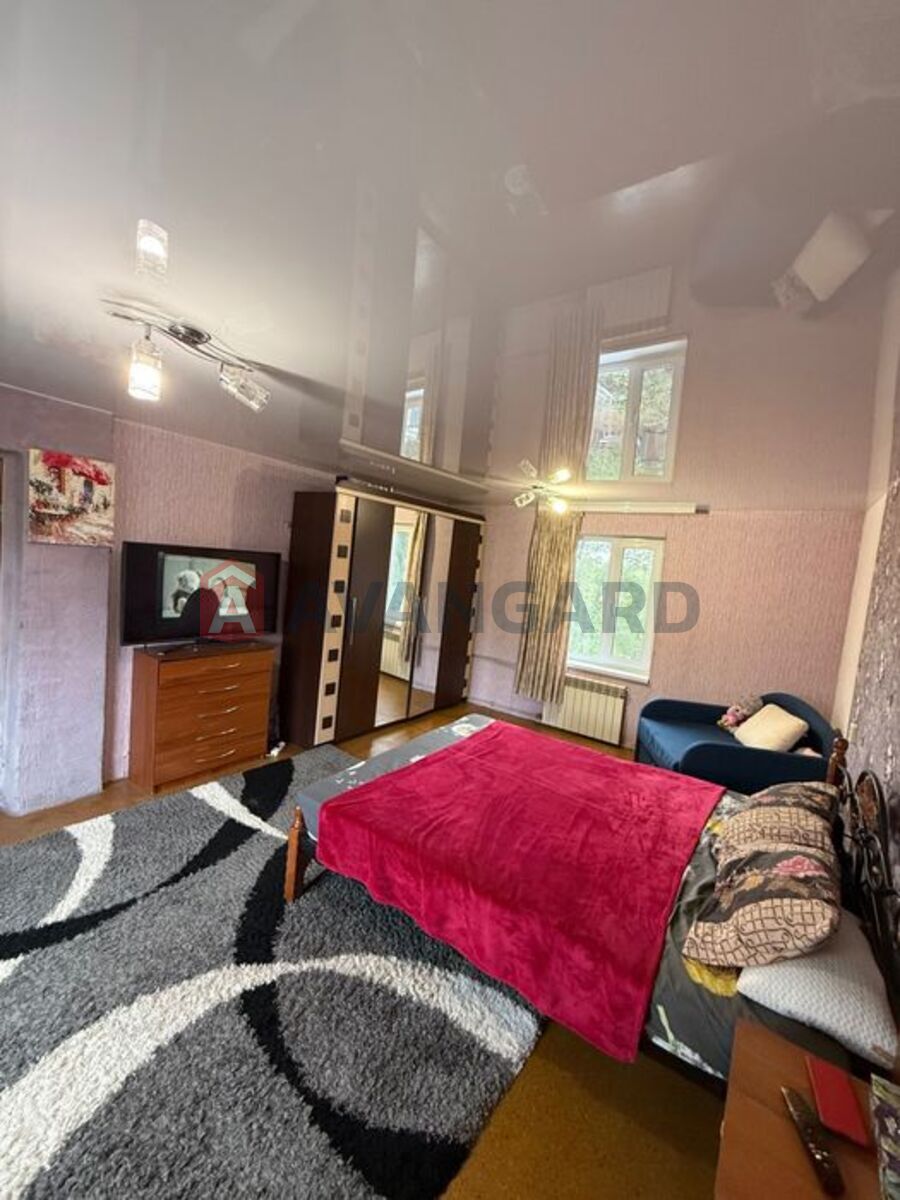 �������, 80 ��.�. ���� 14