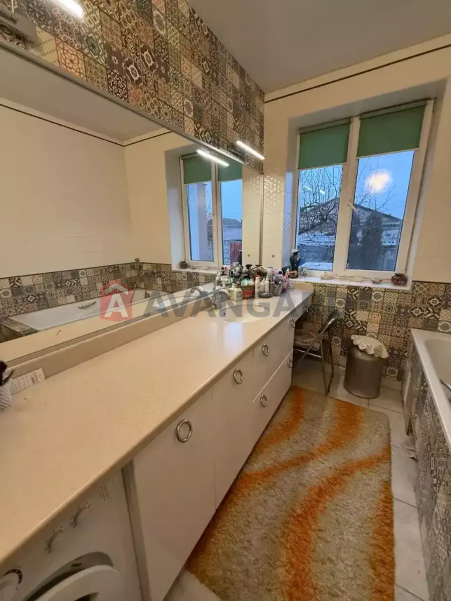 ������� �������, 72 ��.�. ���� 12