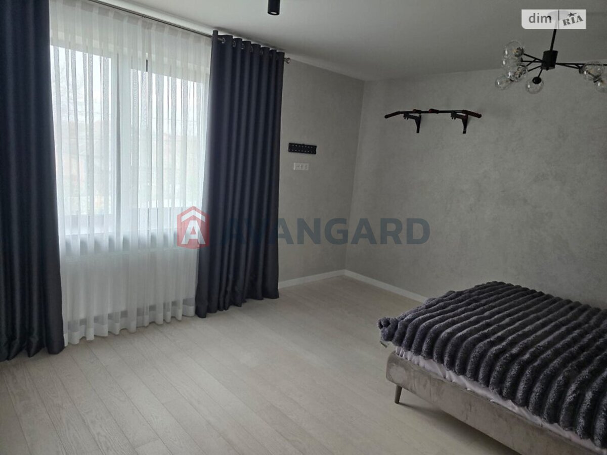 ���, 325 ��.�. ���� 15