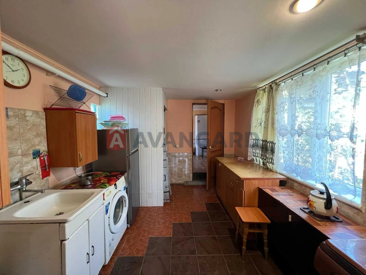 ������� �������, 43 ��.�. ���� 13