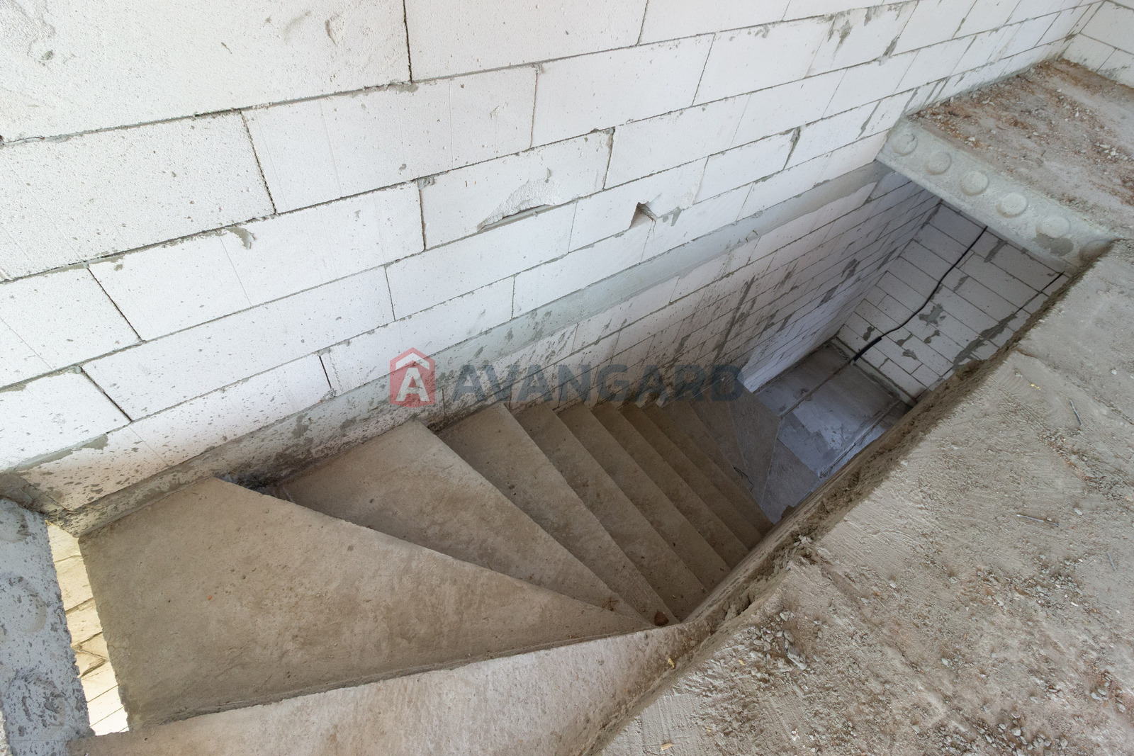 ��������, 100 ��.�. ���� 15