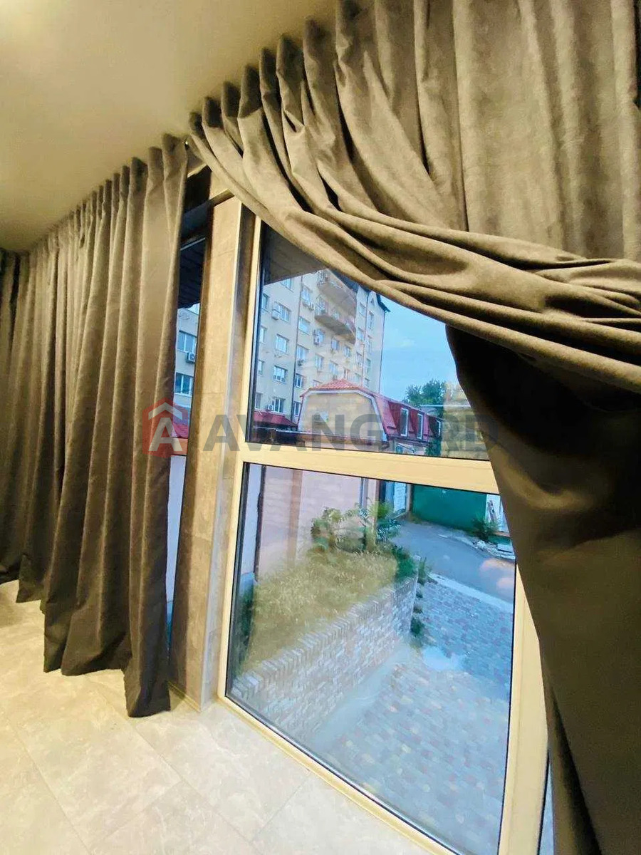 �������, 80 ��.�. ���� 13