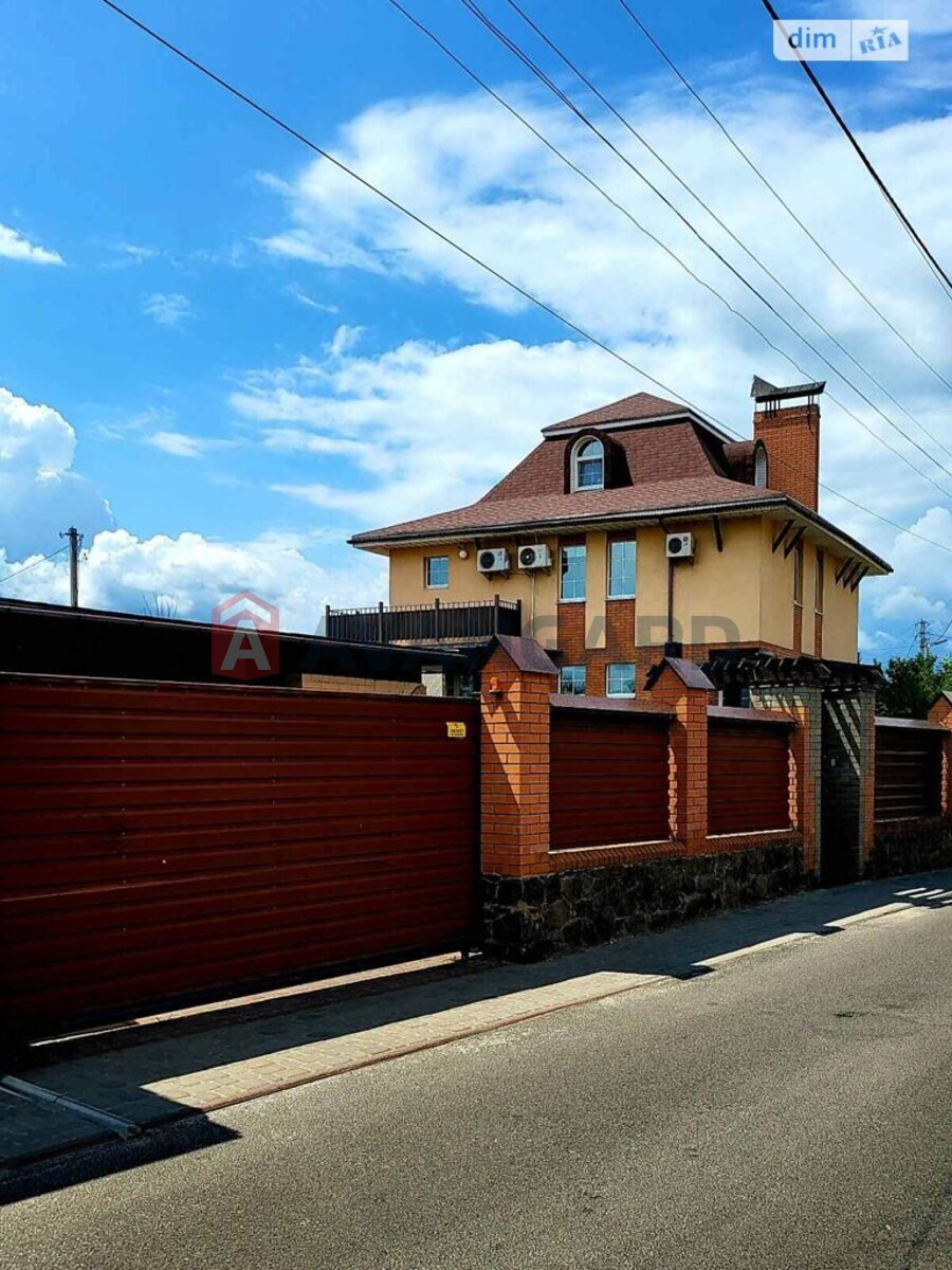Будинок, 290 кв.м. фото 1 Будинок, 290 кв.м. фото 1